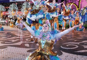 A vitória de Alfama nas Marchas Populares foi conhecida pouco depois das seis da manhã de ontem e continua a ser festejada.