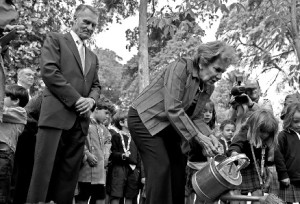 Cavaco Silva disse ontem no Jardim Botânico Tropical que “há muita riqueza a explorar na terra”