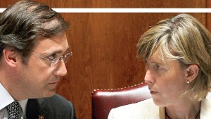 Passos Coelho e Maria Luís Albuquerque ainda não desistiram da nova tabela única remuneratória da Administração Pública