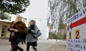 Cadernos eleitorais têm gerado polémica por causa de eleitores-fantasma. Foram detetados cem óbitos nas listas de recenseados