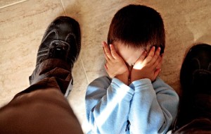 A negligência grave, que provoca danos intencionais e irreversíveis na criança, é a situação mais frequente de abusos