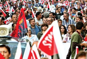 Cortes. A troika já disse que é preciso cortar nos suplementos e prémios.