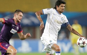 Lucho marcou o golo que deu a vitória aos dragões (Foto de Luís Vieira)