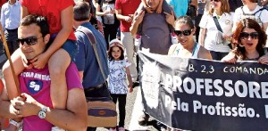 Professores manifestam-se