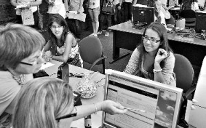 Os alunos colocados na 2.ª fase podem matricular-se e inscrever-se a partir de hoje (Foto de Ricardo Almeida)