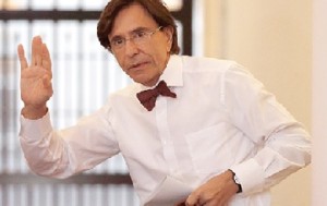 Elio Di Rupo denunciou exploração de 60 portugueses (Foto de Francois Lenoir/REUTERS)