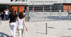 Escola Padre António Vieira, em Lisboa, é uma das que foram alvo de obras de remodelação. Imóvel deixa de pertencer ao Estado (Foto de Filipa Couto)