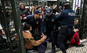 Professores em protesto contra prova de avaliação aos docentes