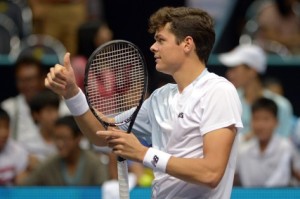 Milos Raonic depois de vencer Richard Gasquet, na meia-final do torneio de ténis ATP Open da Tailândia de 2013, em Bangkok - 28 de setembro de 2013. AFP / Getty Images / Pornchai KITTIWONGSAKUL