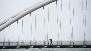 Com a chegada das temperaturas mais amenas, esta semana, a cidade alerta que isso pode significar o risco de alguma inundação nas áreas próximas dos cursos de água de Toronto. (Nathan Denette / The Canadian Press)