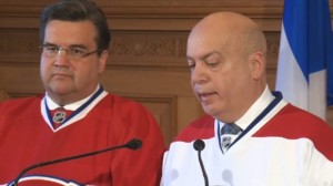 presidente Denis Coderre e o ministro dos Transportes Robert Poeti, durante o anúncio