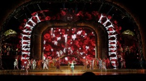 Artistas do Cirque Du Soleil realizam o espetáculo Zarkana, durante uma semana de pré-visualização em Moscovo, Rússia – 2 de fevereiro, 2012