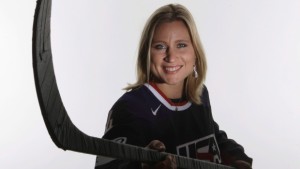 A atleta de hóquei no gelo Angela Ruggiero posa para um retrato em Chicago - 10 de setembro de 2009. THE CANADIAN PRESS/AP Photo/Charles Rex Arbogast 