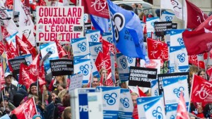 Professores em todo o Quebec têm estado sem um acordo coletivo desde abril. (Graham Hughes / The Canadian Press)