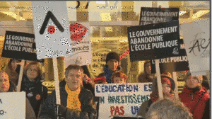 Após 11 meses de negociações, o sindicato que representa 4.000 trabalhadores de apoio do CEGEP do Quebec chegou a um acordo preliminar com o governo provincial.