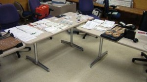 A polícia de Toronto está a alertar o público para “estar atento” depois de descobrir um laboratório de fraude na cidade