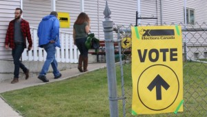 De acordo com sondagem os canadianos querem referendo sobre reforma eleitoral. (Evelyne Asselin / CBC)