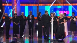 O elenco e a equipa de La Passion d'Augustine, que venceu na categoria de melhor filme na Gala de cinema Quebequense na noite de domingo. (Radio-Canada)