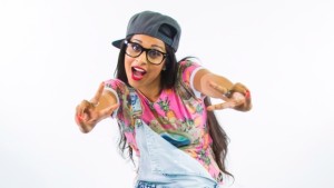Lilly Singh de Toronto integra a lista das 30 pessoas mais influentes na internet da Time. No início deste ano, a sensação do YouTube, que é popularmente conhecida como Supermulher, atingiu o top-10 da lista da Forbes para as mais bem pagas estrelas do YouTube. (Rick Matharu/Canadian Press)