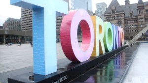 O sinal de Toronto no exterior da Câmara Municipal é mostrado nesta foto de arquivo. (Chris Fox/CP24.com)