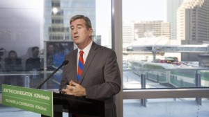 Glen Murray, ministro do Meio Ambiente e Mudança Climática, nesta foto de arquivo de 12 de fevereiro de 2015. The Canadian Press Images PHOTO/Ontario Ministry of the Environment and Climate Change