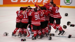 O primeiro golo de Connor McDavid no campeonato do mundo de hóquei no gelo provou ser de ouro.