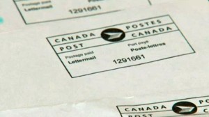 Os suspeitos terão alegadamente enviado mensagens não solicitadas contendo cartas de lotaria e cheques falsos a idosos nos Estados Unidos.