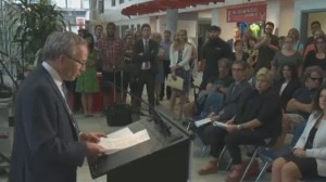 O Ministro dos Assuntos Municipais Martin Coiteux anunciou 625.000 dólares de financiamento para evitar que os jovens se tornem delinquentes