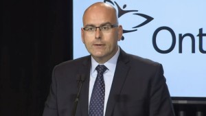 O Ministro dos Transportes do Ontário, Steven Del Duca (imagem de arquivo)