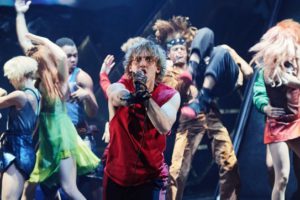 O musical "Bat Out of Hell" chega ao Ed Mirvish Theatre em outubro. Imagem cortesia: Mirvish.com