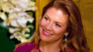 Uma mulher foi acusada em ligação a uma ameaça online contra Sophie Grégoire Trudeau, acima, esposa do primeiro-ministro Justin Trudeau. (CBC)