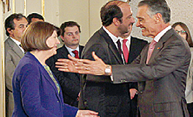 Cavaco Silva cumprimenta ex-líder do PSD/Açores Cavaco Silva cumprimenta ex-líder do PSD/Açores