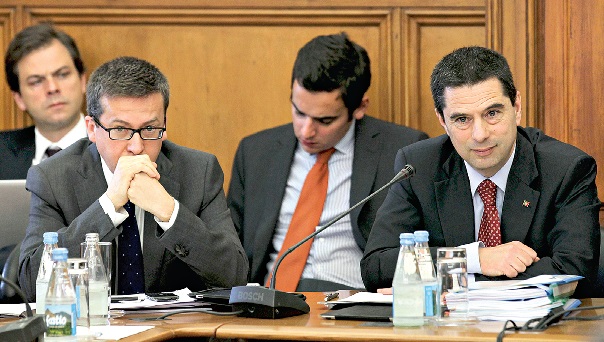 Carlos Moedas e Vítor Gaspar desvalorizam previsões negras avançadas pela OCDE