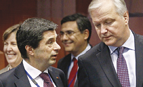 Gaspar mostrou a Olli Rehn as novas medidas sem corte nas pensões