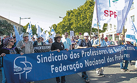 Serviços mínimos pedidos de forma ilegal, diz Fenprof