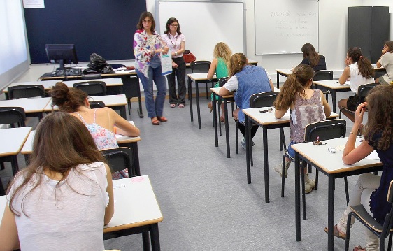 Greve de professores ameaça realização de exames