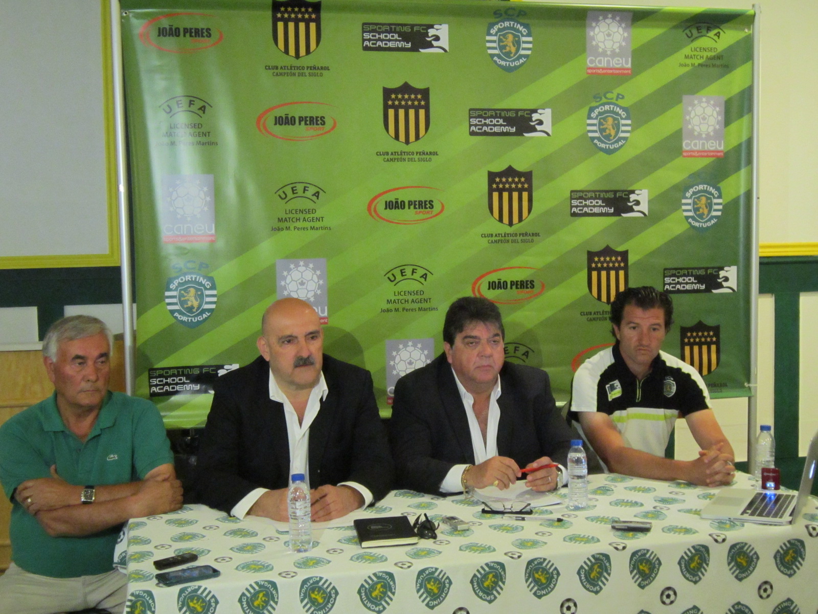 Augusto Pires, João Peres, Fernando Branco e Pedro Dias, durante a conferência de imprensa
