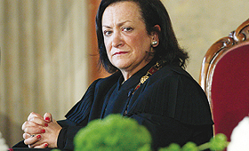 Joana Marques Vidal tem de reforçar os mecanismos de combate à corrupção da PGR