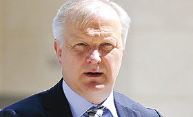 O comissário europeu Olli Rehn quer regresso aos mercados