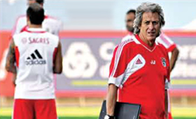 O treinador Jorge Jesus é quem mais recebe