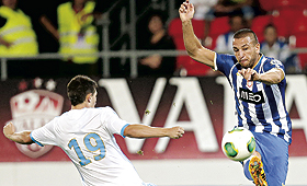 Argelino Ghilas ganha lance ao jogador do Marselha