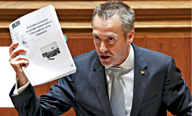 O secretário de Estado Sérgio Monteiro foi explicar aos deputados o que se passou nas PPP