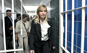 Paula Teixeira da Cruz decidiu acabar com os montantes máximos e igualar valores