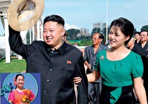 Kim Jong-Un, ao lado com a mulher, Ri Sol-Ju, namorou com Hyon Song-wol (lado esq.), agora executada