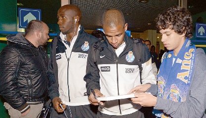 Mangala e Fernando são dois dos portistas cobiçados pelas formações italianas