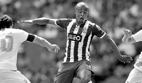 Fernando tem 26 anos e está no FC Porto desde 2008