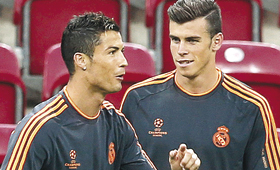 DUPLA. Ronaldo bem-disposto com o novo companheiro Gareth Bale
