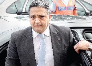 Paulo Macedo paga 100mil euros a 52 funcionários (Foto de Tiago Sousa Dias)