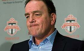 Tom Anselmi durante uma conferência de imprensa em Toronto – 14 de setembro de 2010. The Canadian Press / Nathan Denette.