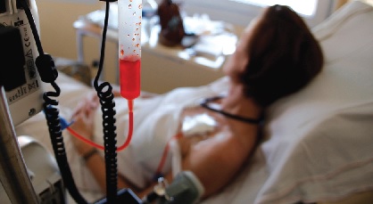 Em 2012, houve menos doentes com cancro operados no sector público (Foto de Eric Gaillard/REUTERS)